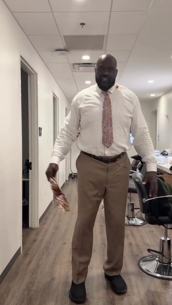 金年会灵活的胖子！奥尼尔社媒晒视频耍宝跳舞：没舞蹈 不青春！